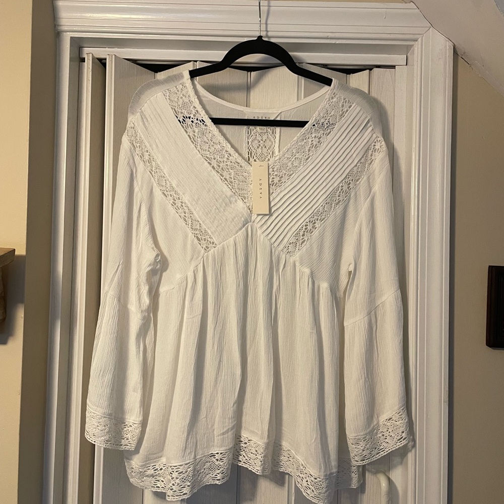 ADIVA White Boho V Neck Top With Gorgeous Crotched Detail. NWT